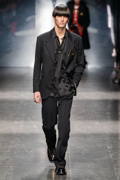 Look 9